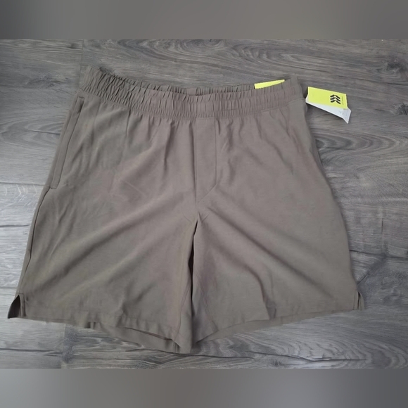 Men's woven shorts 8" - All in Motion brand size L NWT - Picture 1 of 3
